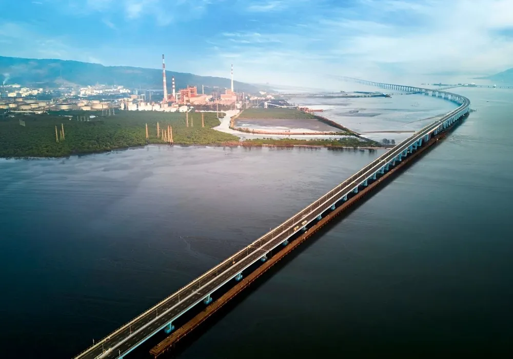 Atal Setu sea bridge connecting Mumbai to Navi Mumbai